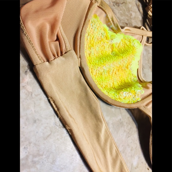 Beach Bunny Ray of light. - Picture 7 of 9